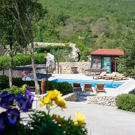 Вилла Brkic With Large Private Pool And Playground Brkici