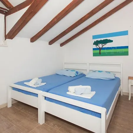 Brkic With Large Private Pool And Playground Вилла