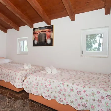Brkic With Large Private Pool And Playground Вилла